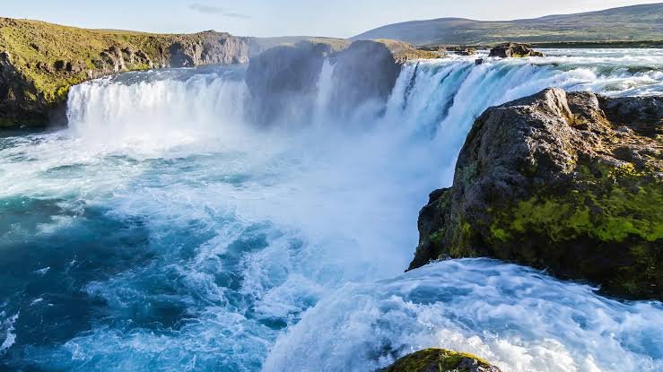 Gullfoss, Air Terjun Emas Bertingkat yang Memukau di Jantung Islandia